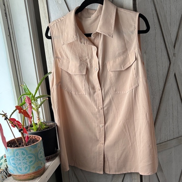 Sleeveless Button-Up Blouse - Cream Apricot - Picture 1 of 7